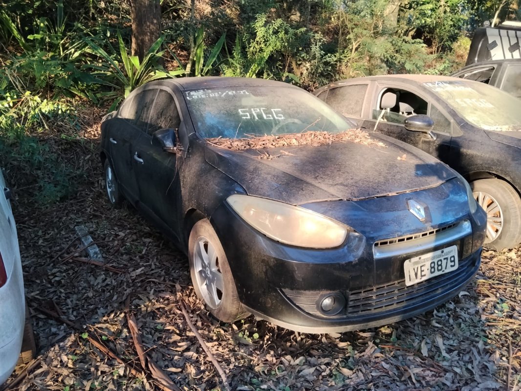 LOTE 021 - AUTOMÓVEL I/RENAULT FLUENCE DYN20M, ANO/MODELO: 2013/2014, PLACA: IVE8879
