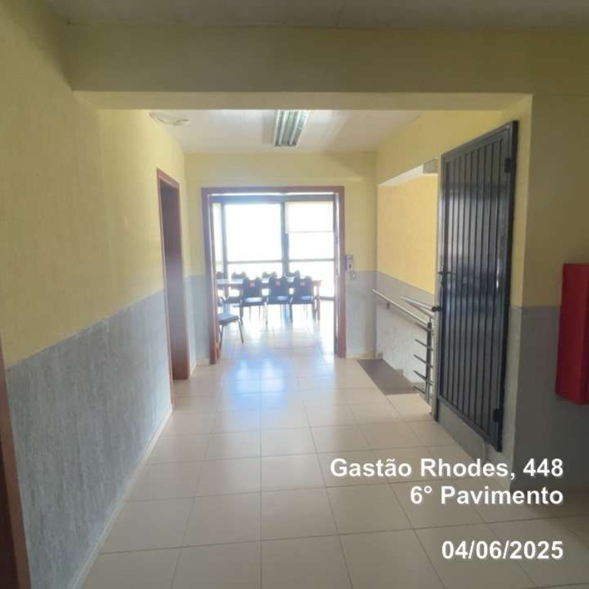 Porto Alegre/rs - Prédio Comercial Com 7 Pavimentos - Bairro Santana, localizado em Porto Alegre - RS, bairro Santana
