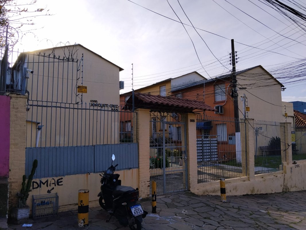 LOTE 301 - PORTO ALEGRE/RS - SOBRADO 2” DA RUA JOAQUIM CRUZ, 555, SANTO ANTÔNIO.
