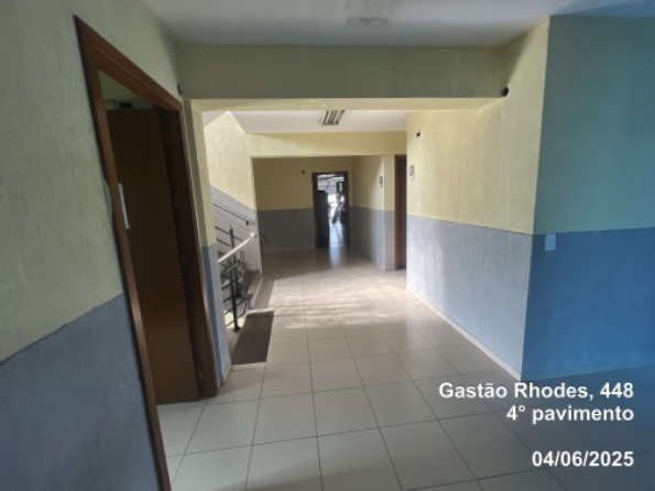 Porto Alegre/rs - Prédio Comercial Com 7 Pavimentos - Bairro Santana, localizado em Porto Alegre - RS, bairro Santana