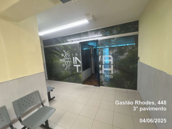 Porto Alegre/rs - Prédio Comercial Com 7 Pavimentos - Bairro Santana, localizado em Porto Alegre - RS, bairro Santana