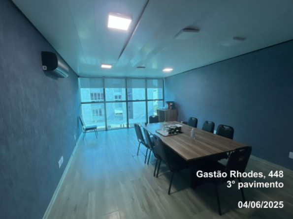 Porto Alegre/rs - Prédio Comercial Com 7 Pavimentos - Bairro Santana, localizado em Porto Alegre - RS, bairro Santana