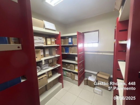 Porto Alegre/rs - Prédio Comercial Com 7 Pavimentos - Bairro Santana, localizado em Porto Alegre - RS, bairro Santana