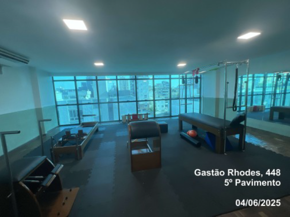 Porto Alegre/rs - Prédio Comercial Com 7 Pavimentos - Bairro Santana, localizado em Porto Alegre - RS, bairro Santana