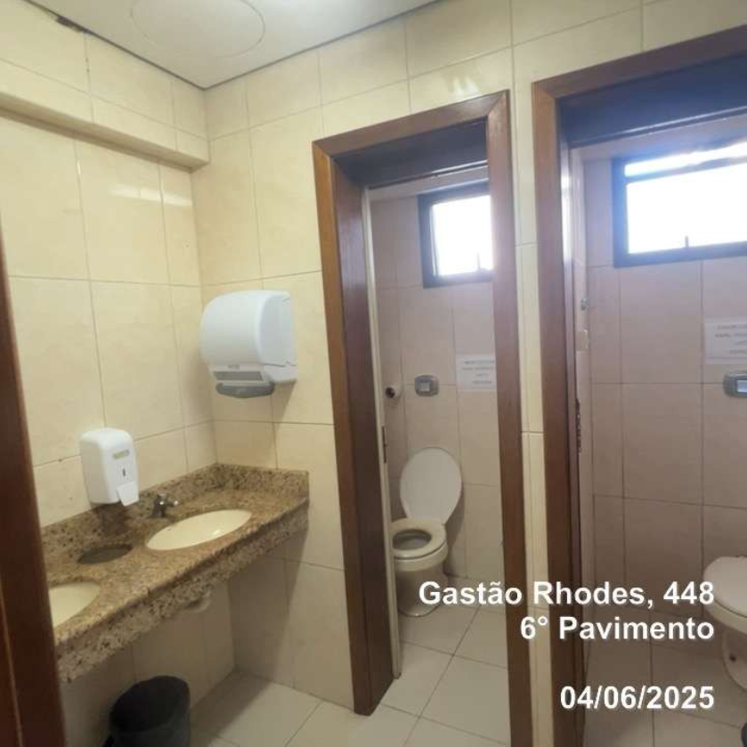 Porto Alegre/rs - Prédio Comercial Com 7 Pavimentos - Bairro Santana, localizado em Porto Alegre - RS, bairro Santana