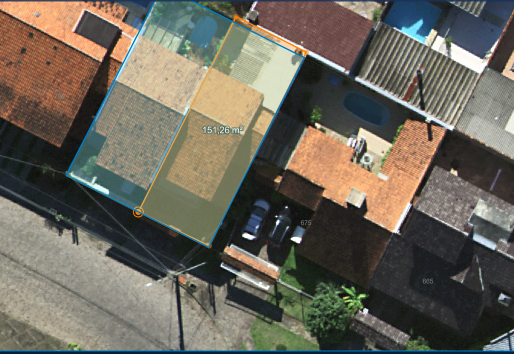 LOTE 501 - PORTO ALEGRE/RS - CASA LOCALIZADA NA RUA ADÃO PINHEIRO DA SILVA, Nº 691, BAIRRO BELÉM NOVO.